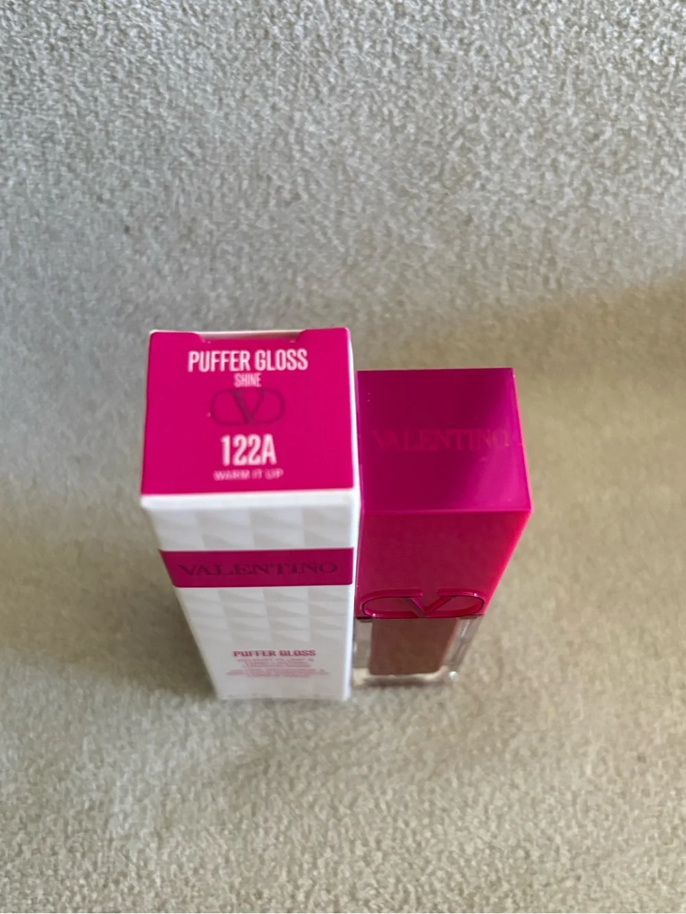 VALENTINO Puffer Gloss Lip 122A “Warm It Up” 0.2 fl oz - NIB Instant Plumping!!